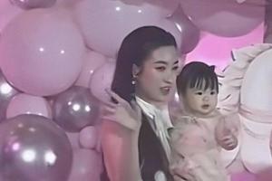 Hoa hậu Đỗ Mỹ Linh và chồng thiếu gia hé lộ hình ảnh con gái đầu lòng